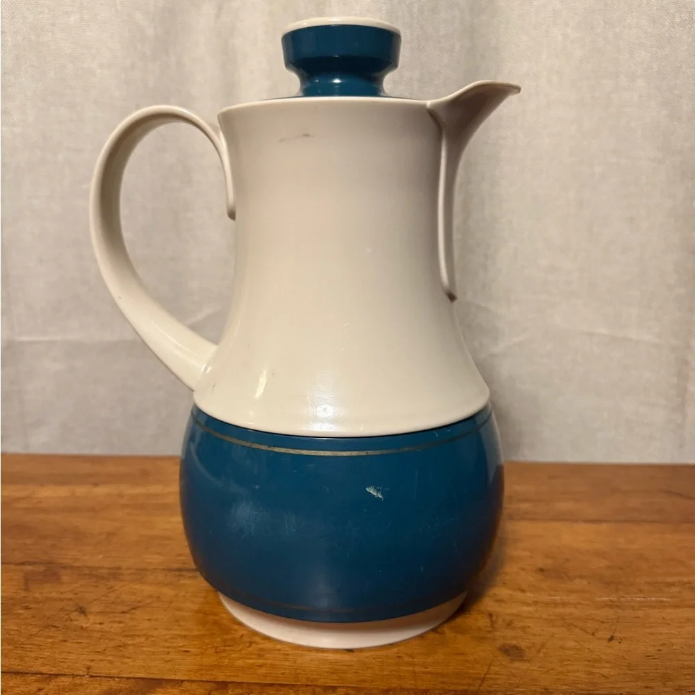 Vintage Thermos Pitcher #570 Plastic&Insulated Glass- Hot/Cold - Twist Off Lid